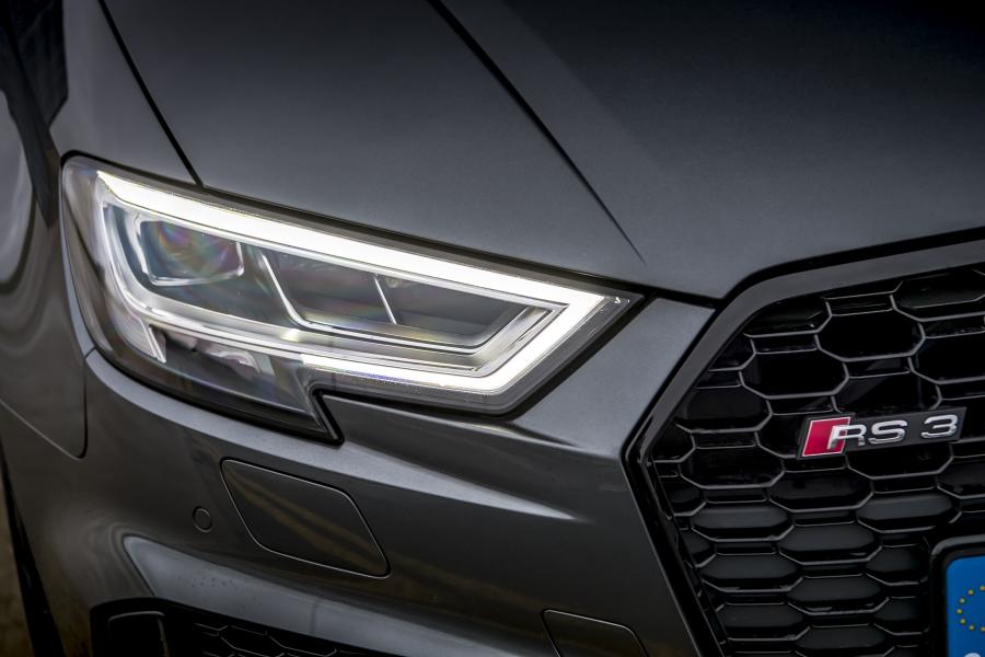 Детали экстерьера Audi RS3 Sedan Sport Edition (8V) 2019 года  (UK) (фото 25 из 40)